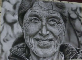 زن مسن - گالری نقاشی معجزه